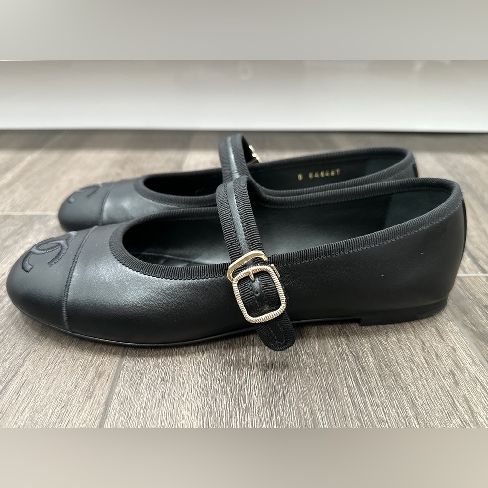 CHANEL CC LOGO BLACK LEATHER MARYJANE BALLET FLATS SHOES GOLD BUCKLE 41 - Picture 11 of 14